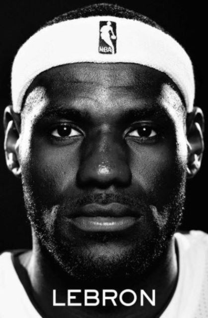 LeBron-'9781398517295